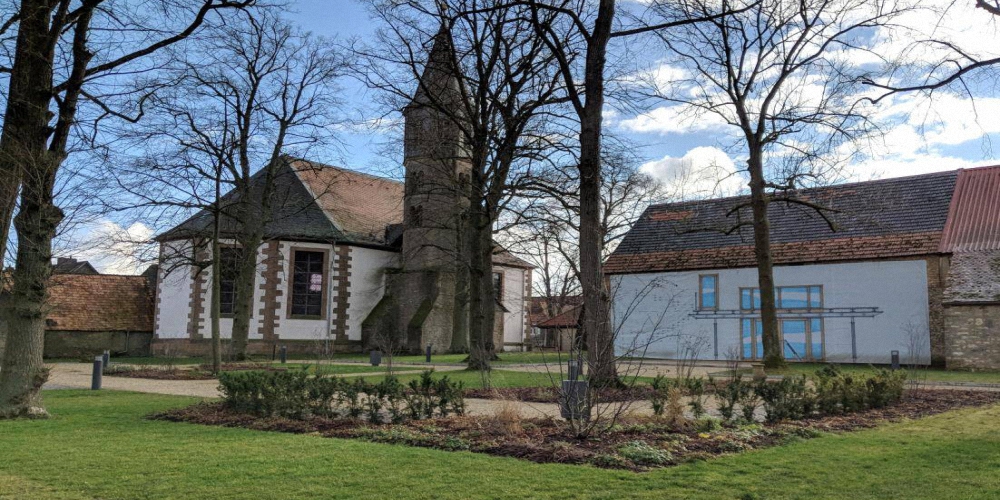 Gemeindezentrum Ilbesheim und Kirche